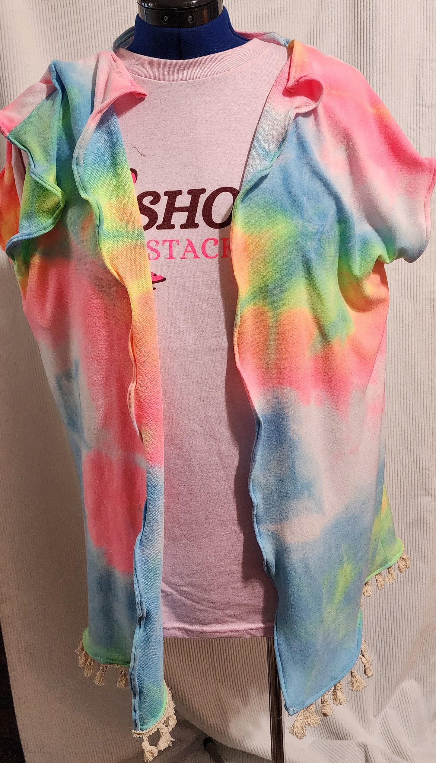 White fringe tie dye